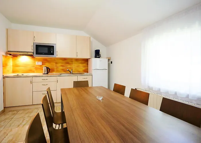 Nad Rybnikem Kompleks wypoczynkowy 2*